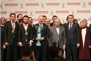 Başbakanımızdan İlçe Futbol Takımımıza Ödül