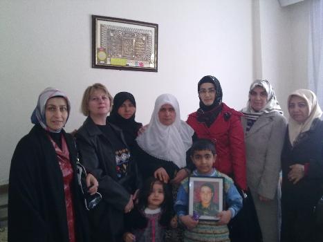 Başakşehir Ak Parti Kadın Kolları'ndan Şehit Ailelerine ziyaret.