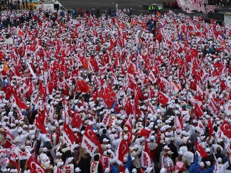 KAZLIÇEŞME’DE YÜZ BİNLERCE ‘’EVET’’ 